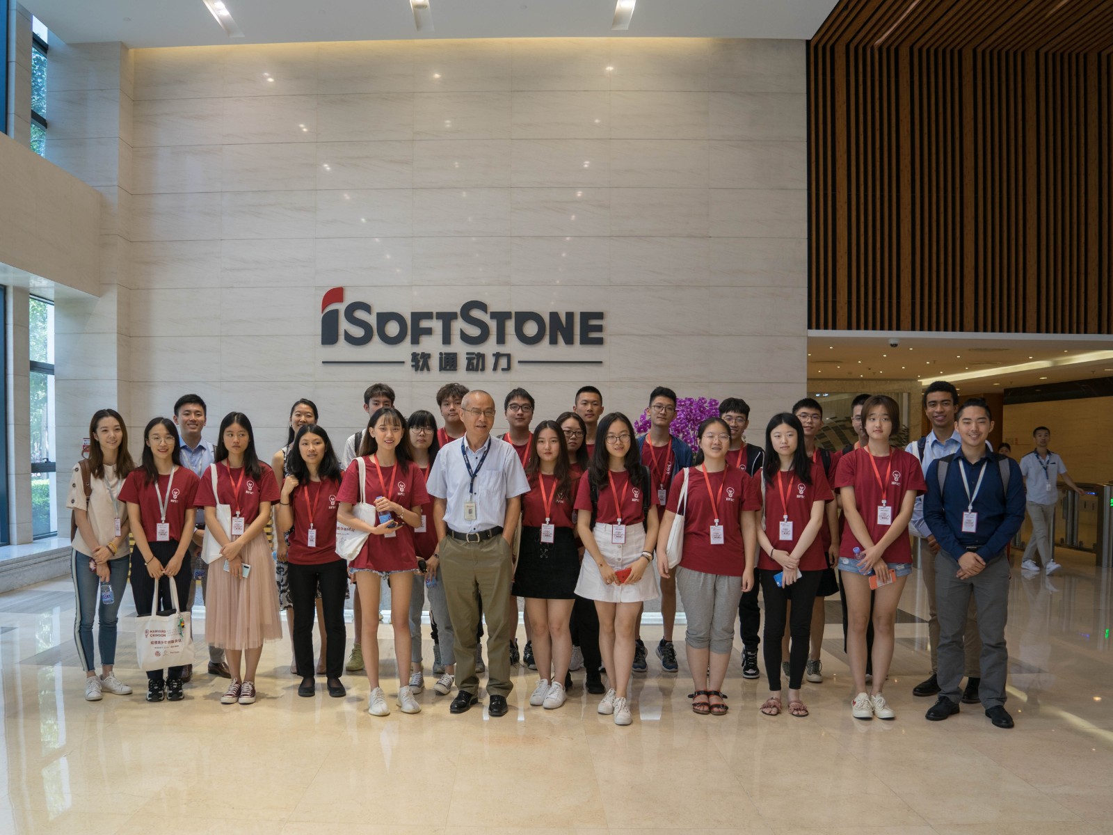 �ڲ�tengbo9885��������ǣ�ֹ�����챨 ����һ����δ����ҵ���Ե����ֶԻ�