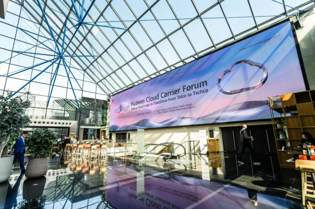 �˷�AI ���ʻ��ټ��٣��ڲ�tengbo9885������������MWC 2025